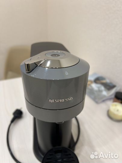 Кофемашина DeLonghi Nespresso ENV120GY