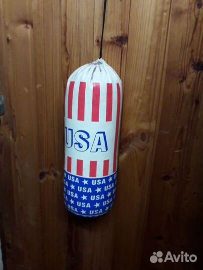 Боксерский мешок и перчатки для подростка