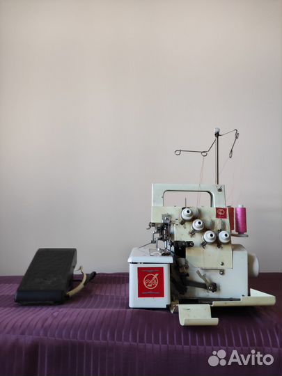 Швейно-обметочная машина Прима