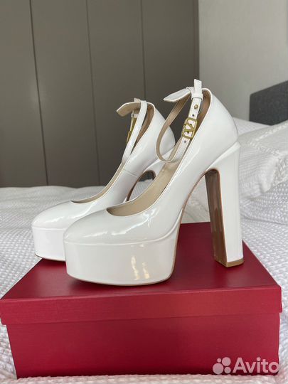 Туфли Valentino