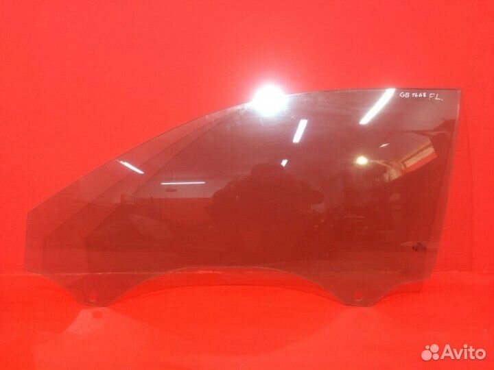 Стекло двери переднее левое Audi A3 8P BGU 1.6