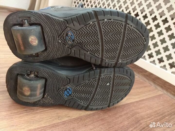 Роликовые кроссовки Heelys