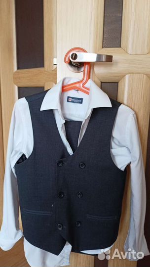 Школьный костюм для мальчика 128 серый