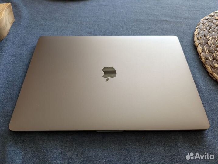 Apple MacBook Pro a1707