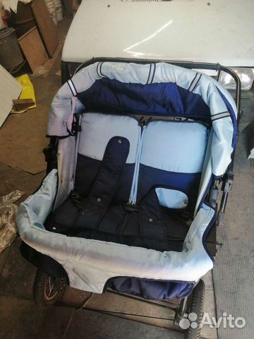 Детская коляска для двойняшек