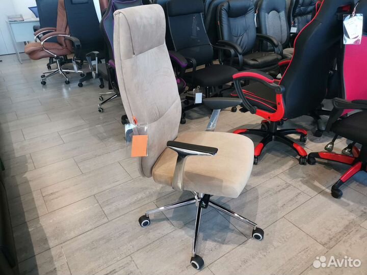 Компьютерное кресло новое велюр