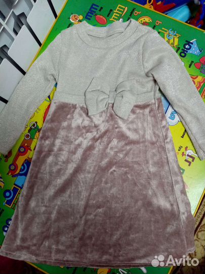 Платье нарядное для девочки 104