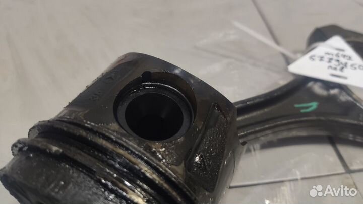 Поршень с шатуном Mercedes W203 C