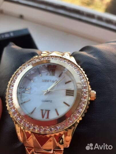 Часы mestige