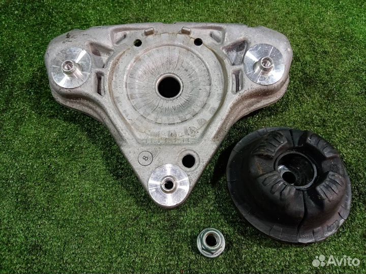 Опора стойки передняя правая Audi A4 8E B6 ALT