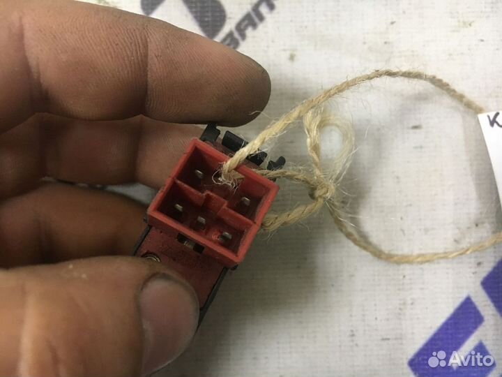 Кнопка шторки Мерседес Бенз W210