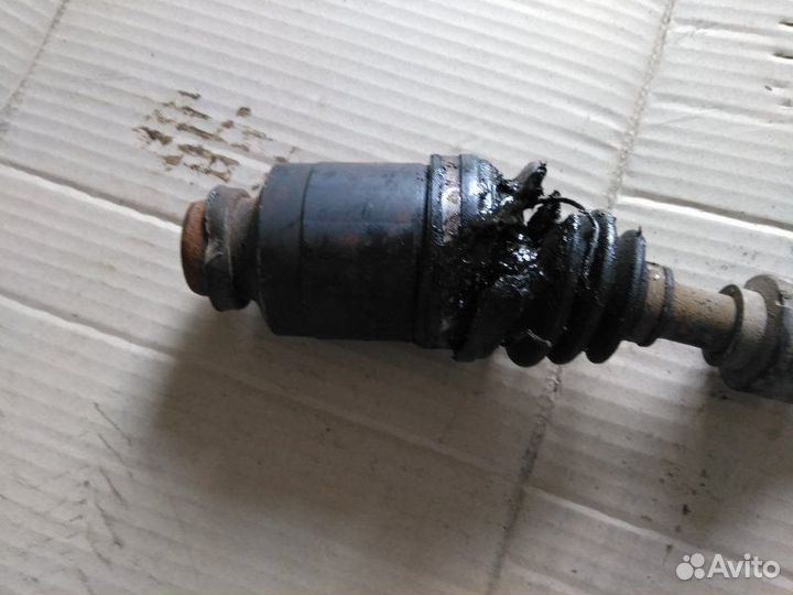 Вал приводной (Полуось) передний правый Mazda 6 GH