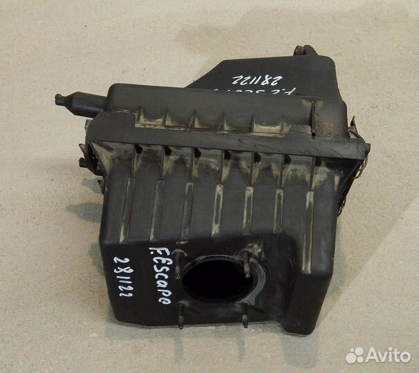 Корпус воздушного фильтра Ford Escape 1 2.0