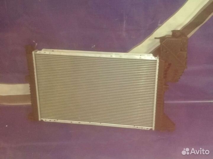 Радиатор охлаждения MB sprinter W 901 902 903