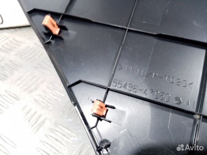 Б/У Заглушка торпедо левая#001