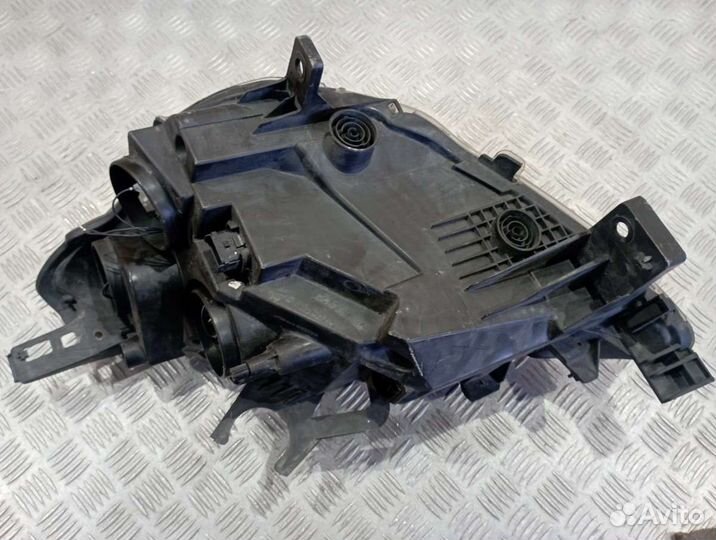 Фара правая, Peugeot Partner 2008