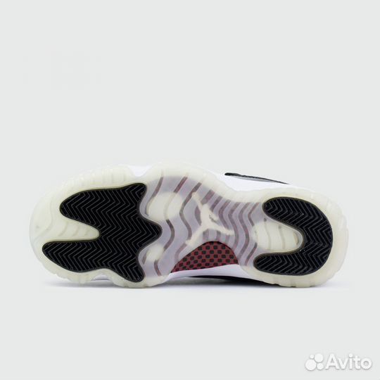Кроссовки Nike Air Jordan 11 Low 72-10
