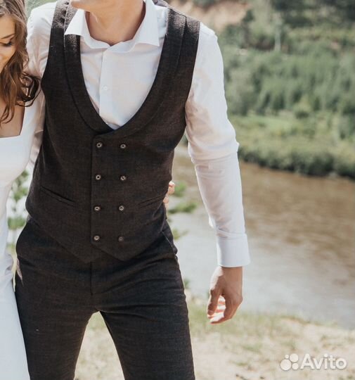 Костюм тройка 65% шерсть, размер 50/180