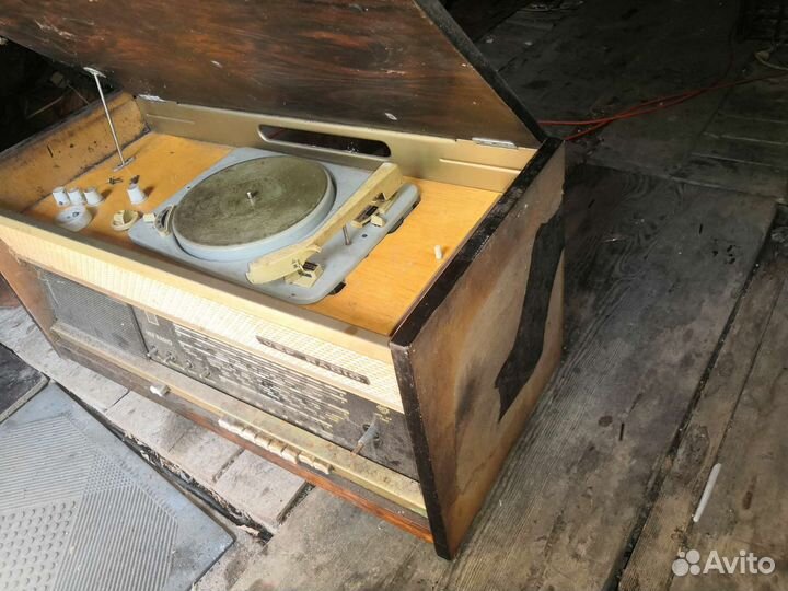 Ламповая радиола VEF radio