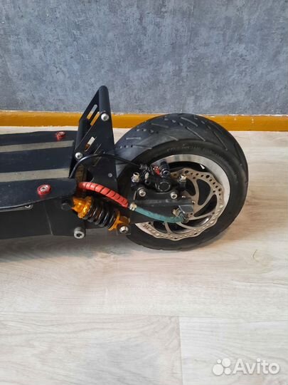 Электросамокат Ultron t11 / halten rs 52v 25a