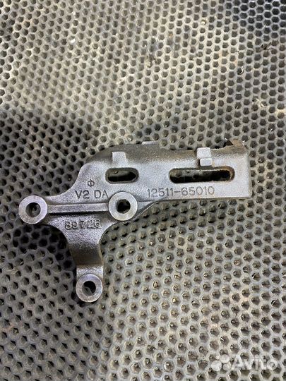 Кронштейн генератора 3VZ-E Toyota 4Runner VZN130