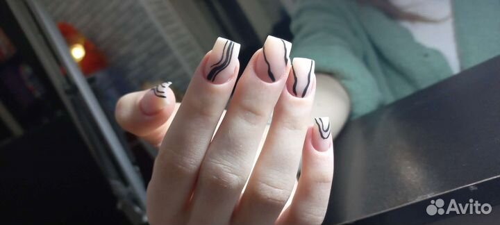 Услуги маникюра и педикюра