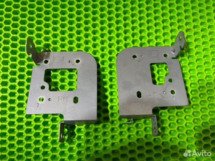 Крепление магнитолы Subaru Forester 4 SJ5 FB20