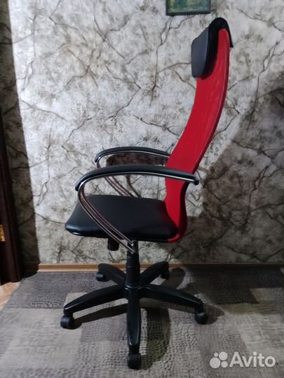 Компьютерное кресло