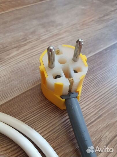 Провода, шнур с вилкой, вилка электрическая