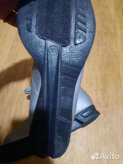 Лыжные ботинки