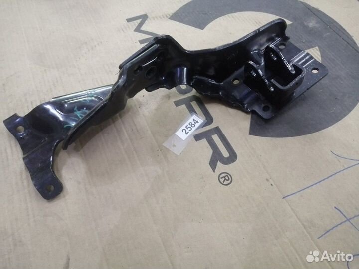 Кронштейн крепления переднего моста