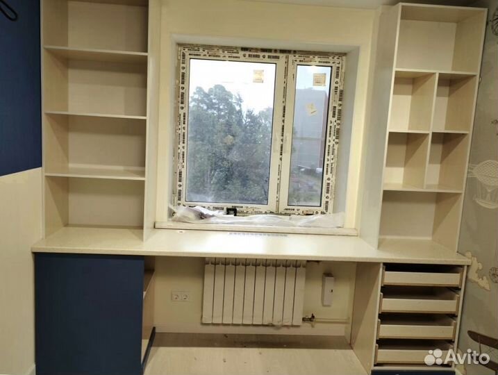 Рабочая зона с доставкой и сборкой