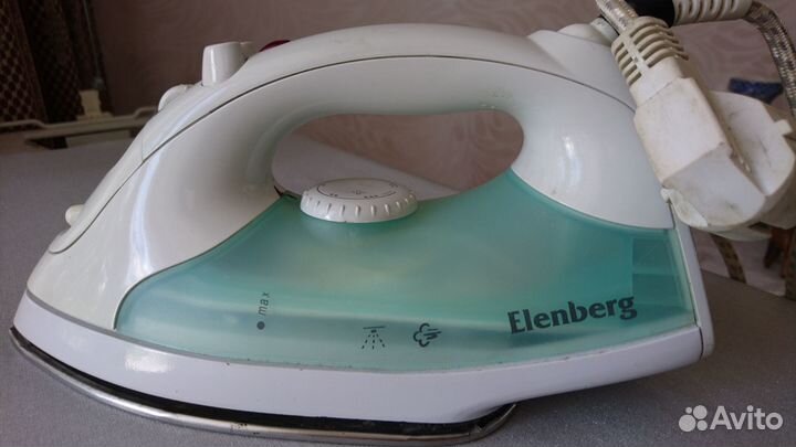Утюг Elenberg SI 3007 1400 Вт с отпаривателем