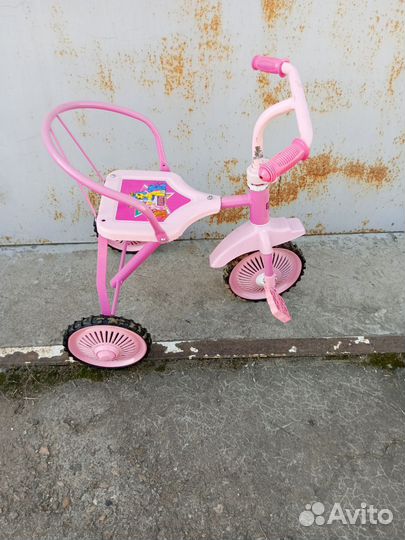 Детский трехколесный велосипед
