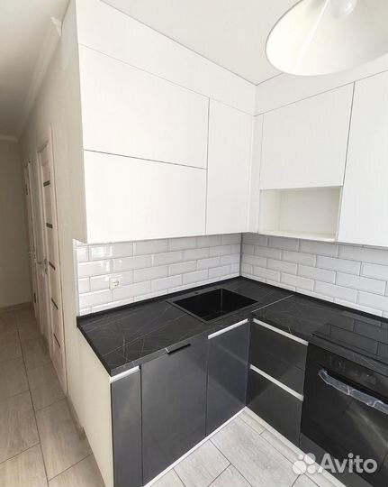 Угловой кухонный гарнитур