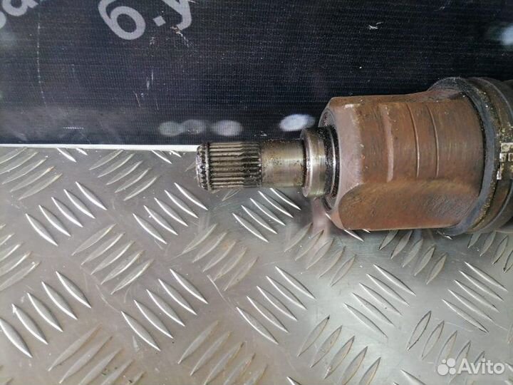 Полуось левый Kia Carens 2.0 2002-2006