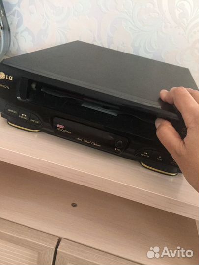 Видеомагнитофон