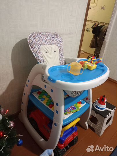 Столик для кормления ребенка