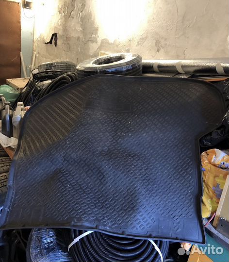 Продам ковер багажника Kia Ceed sw