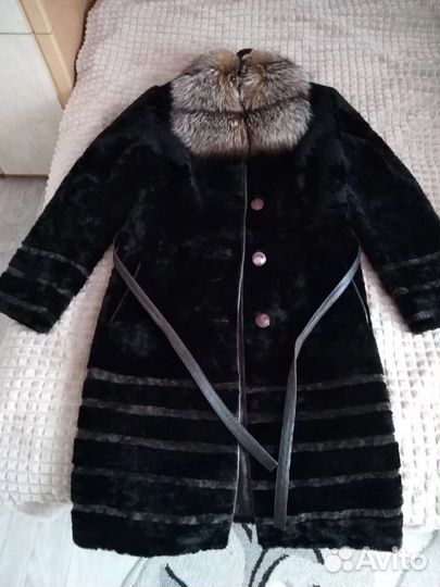 Шуба мутоновая с чернобуркой
