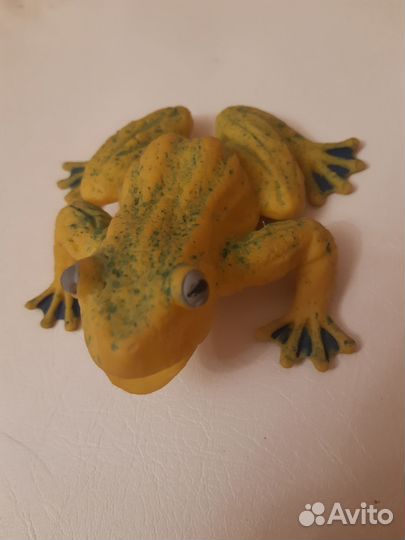 Резиновая лягушка ящерица жук
