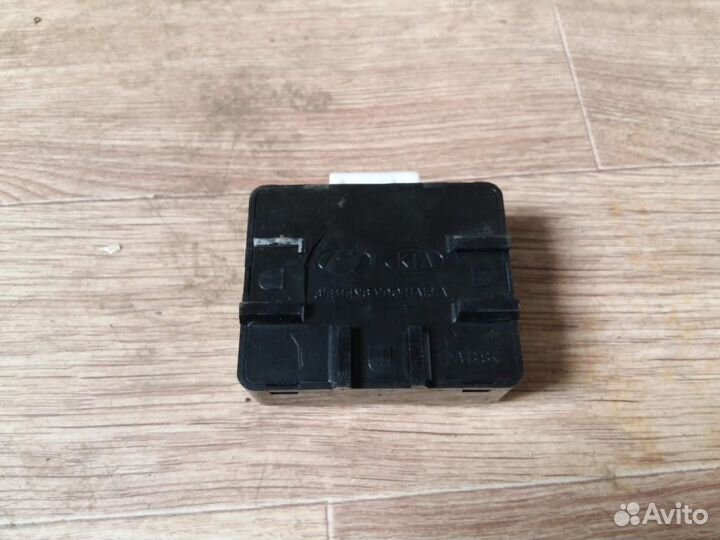 Блок управления парктрониками Hyundai i30 2007-20