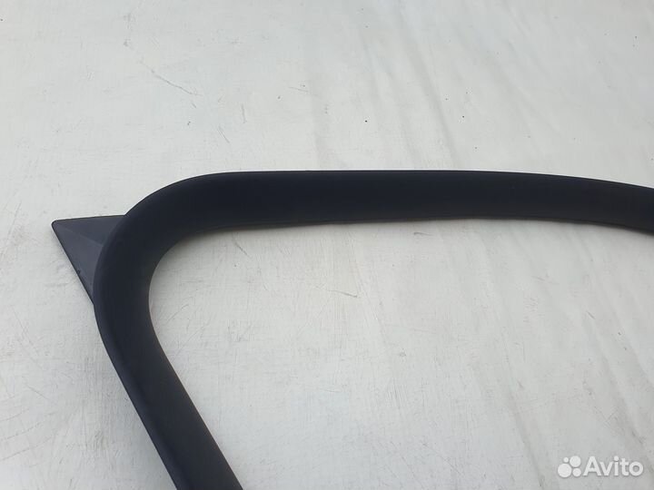 Щиток оконной рамы BMW X1 e84 передний левый