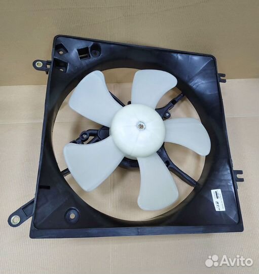 Вентилятор охлаждения Mitsubishi Galant 2.4 1997