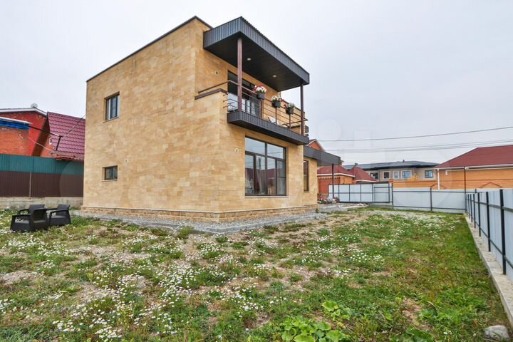 Коттедж 183 м² на участке 7 сот.