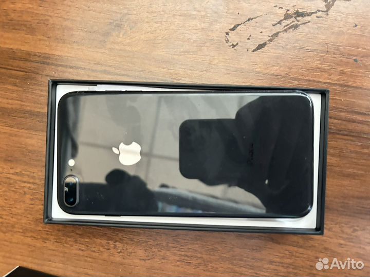 iPhone 8 Plus, 64 ГБ
