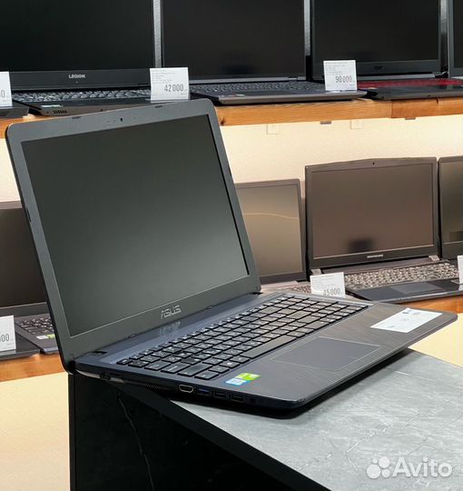 Игровой Asus i3-6100U/ 12OZU/ MX110/ SSD 512/ FHD