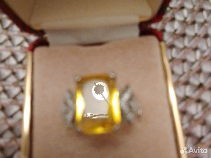 Кольцо с цитрином 19 размер