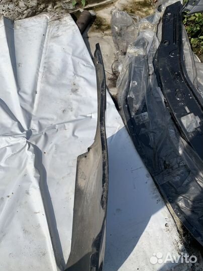 Задний бампер Toyota Avensis