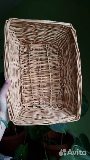 Корзинка плетёная
